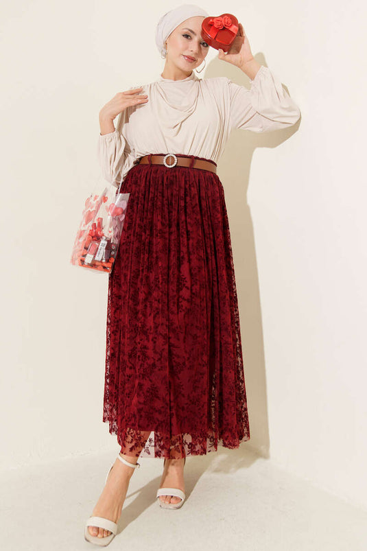 تنورة تول بورجوندي مزينة بنقشة زهور مع حزام مطاطي