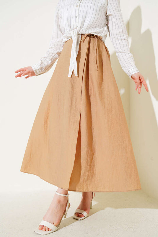 Jupe camel à taille élastique et cordon de serrage