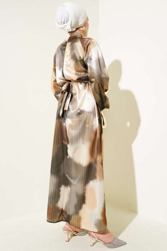 Bel Lastikli Karışık Desen Saten Elbise Hardal