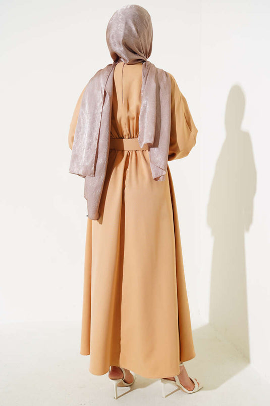 Robe haltère ceinturée élastique à la taille Beige