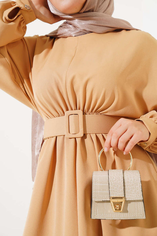 Robe haltère ceinturée élastique à la taille Beige