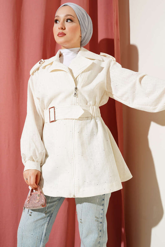 سترة ذات حزام خصر مرن بلون كريمي