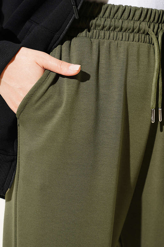بنطلون كاكي بخصر مطاطي مرن