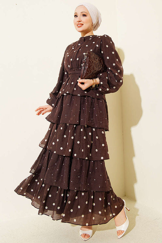 Robe à volants à pois avec ceinture élastique marron