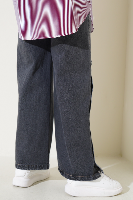 Jeans mit seitlichem Druckknopf und elastischer Taille Grau