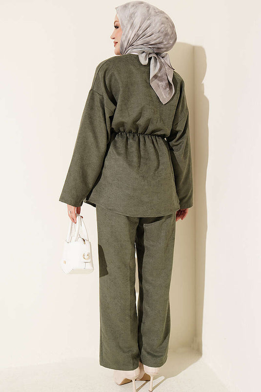 Ensemble Deux Pièces Doré À Ceinture Et Boutons En Kaki