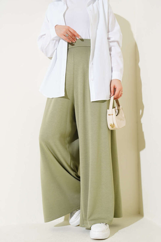 Pleated Waist Wide-Legged Casual Trousers in Almond Green