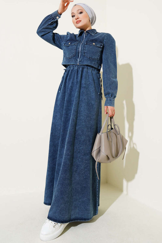 Ensemble deux pièces en jean avec gilet zippé et tunnel à la taille