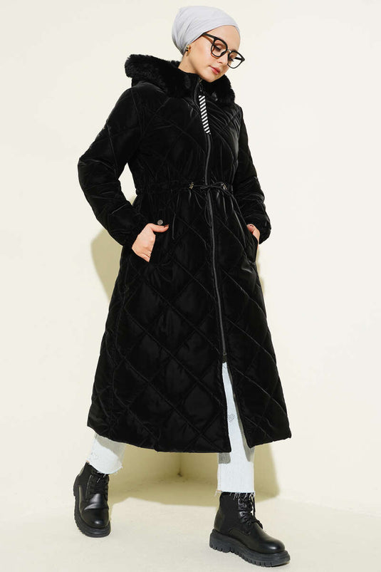 Bel Tünelli Fermuarlı Kapüşonlu Kapitone Mont Siyah