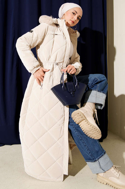 معطف مبطن بغطاء للرأس عند الخصر من الحجر