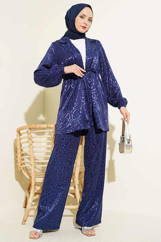 Ensemble deux pièces en jacquard léopard avec ceinture en tulle, bleu marine