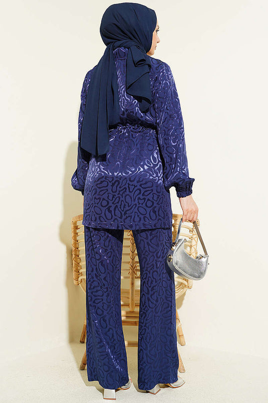 Ensemble deux pièces en jacquard léopard avec ceinture en tulle, bleu marine