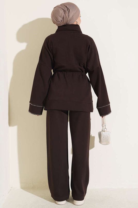 Beige Zweiteiliger Set Mit Gürtel Und Stein-Details