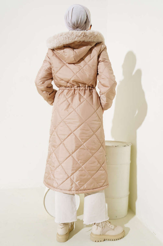 Manteau Long Matelassé avec Taille Tunnel Beige