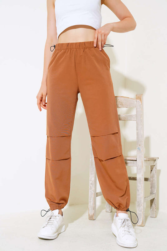 Pantalon parachute camel à taille et jambes élastiques