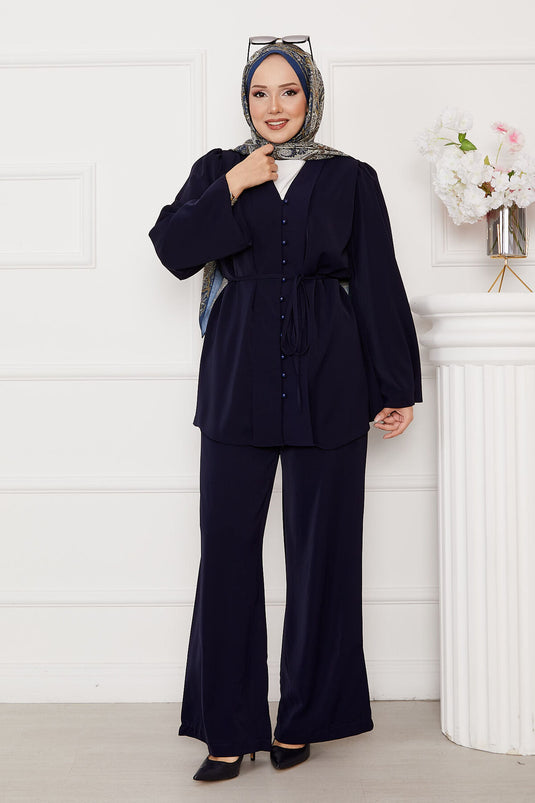 Belden Bağcıklı Brit Düğmeli Tesettür Takım Lacivert