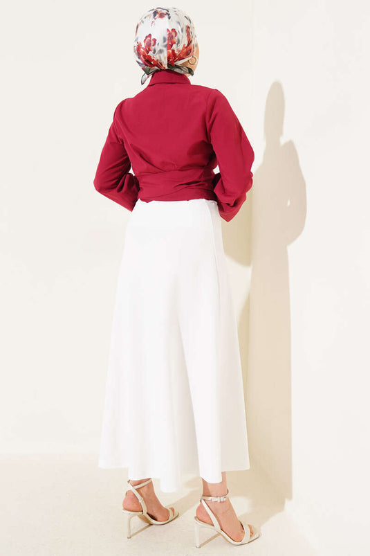 قميص قصير برباط على الخصر باللون الأحمر الداكن