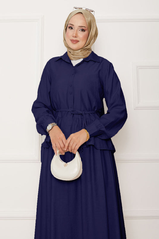 Costume deux pièces fraise avec lien à la taille et jupe en Saxe