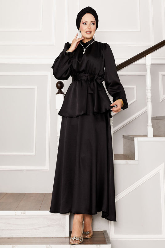 Tailleur jupe en satin avec ceinture plissée noire