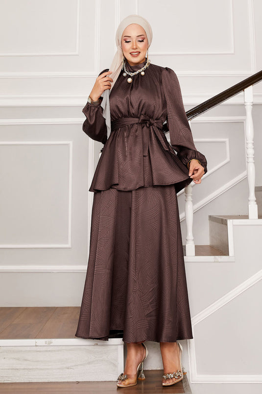 Costume jacquard marron avec ceinture et cordon de serrage à la taille