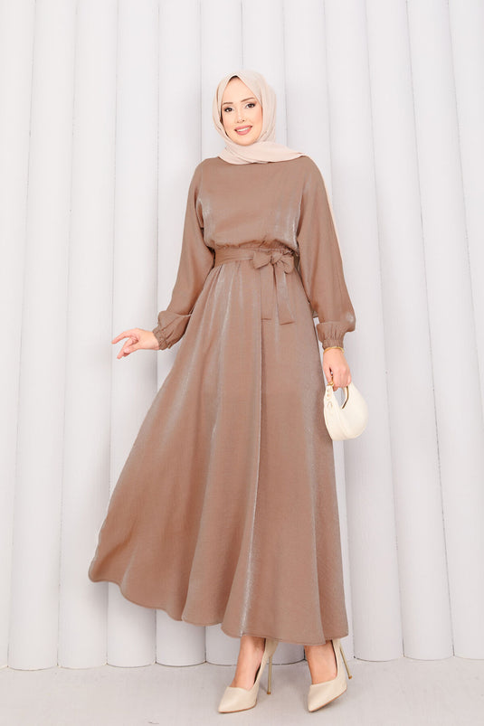 Beli Büzgülü Seyyar Kuşaklı Yarasa Kol Tesettür  Elbise Taba