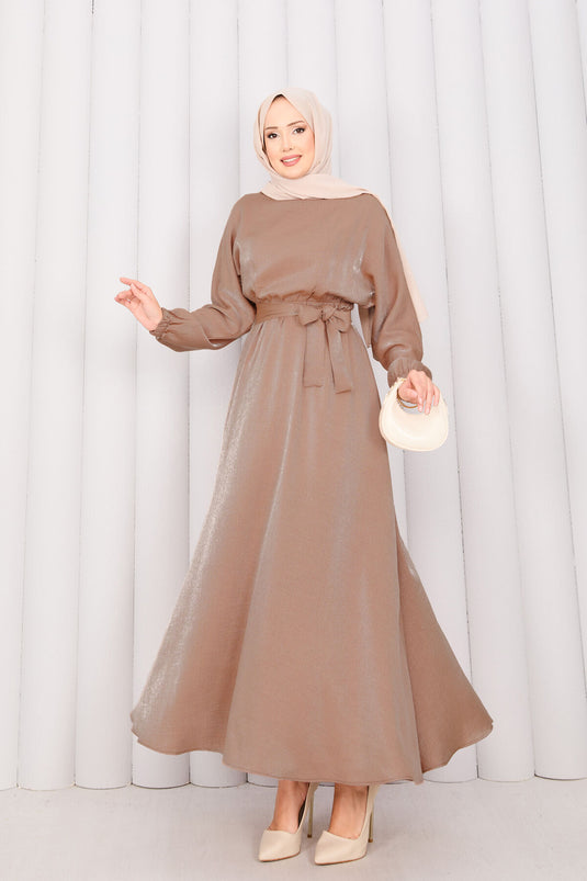 Beli Büzgülü Seyyar Kuşaklı Yarasa Kol Tesettür  Elbise Taba