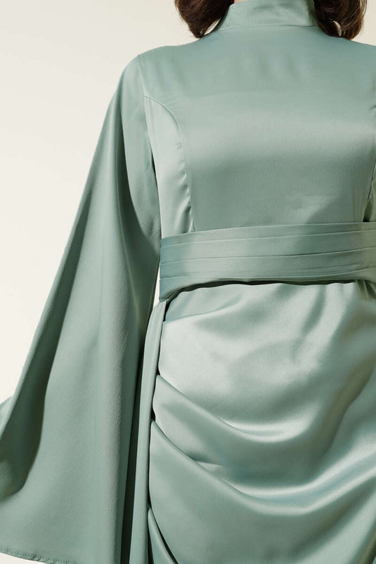 Robe de soirée en satin avec traîne à la taille Vert Aqua