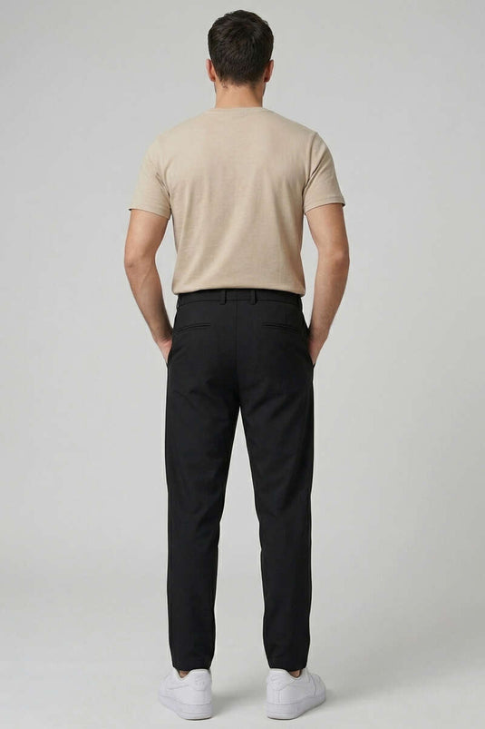 Pantalon homme noir avec ceinture élastique et poches