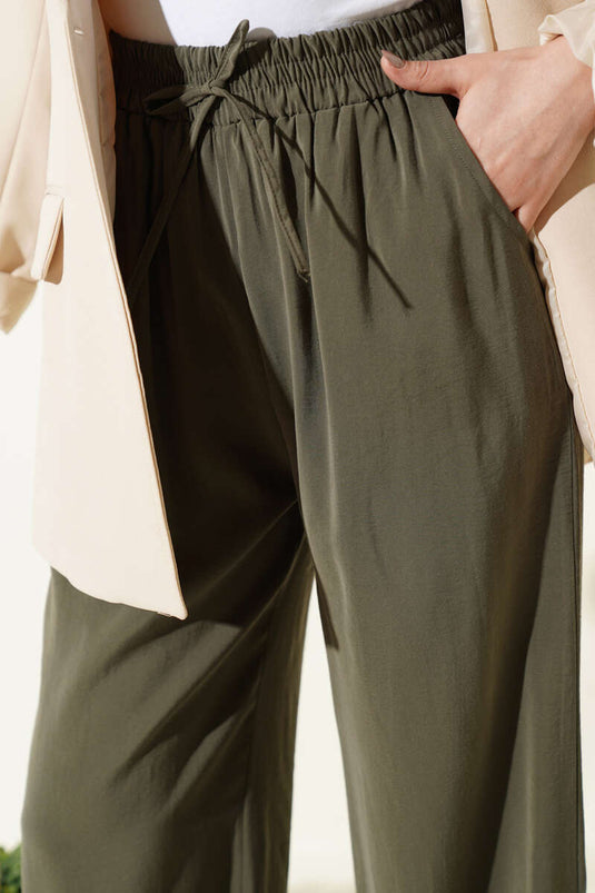 Pantaloni in modal con elastico e tasche, colore kaki