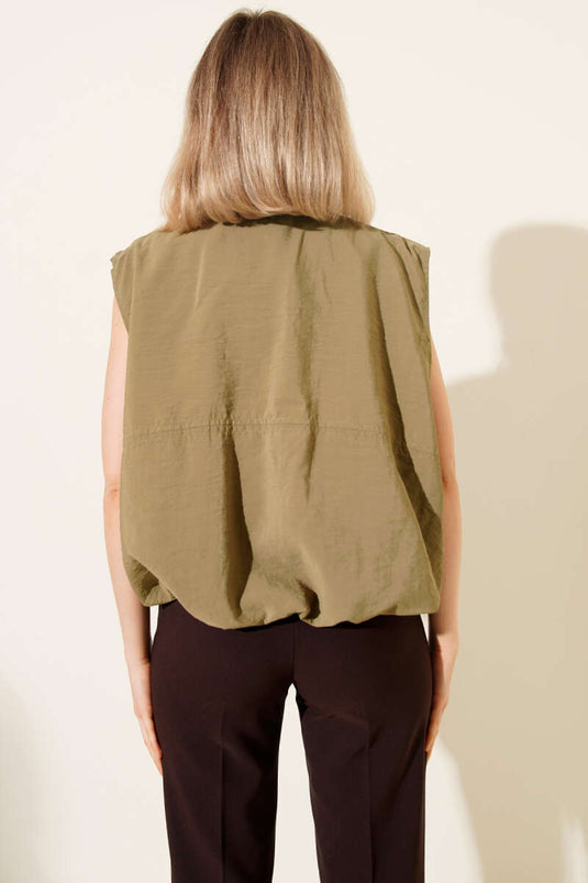 اشترِ سترة بحزام مطاطي وسحاب باللون الزيتوني