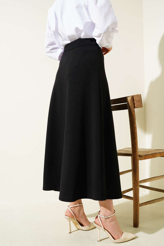 Schwarzer, ausgestellter Basic-Rock mit elastischem Bund