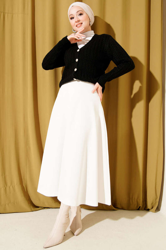 تنورة غوص بيضاء واسعة بخصر مطاطي