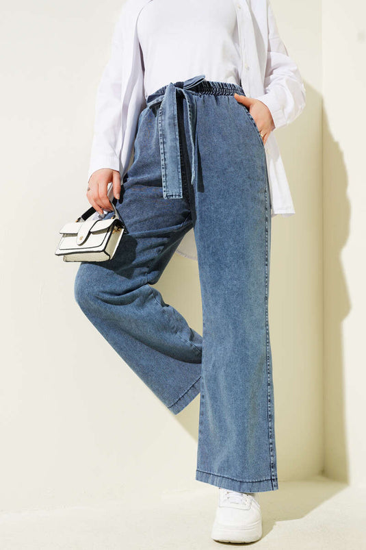 Vaqueros azul claro con cintura elástica