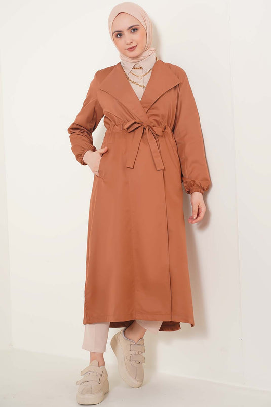 Trench-coat beige avec ceinture à taille tunnel