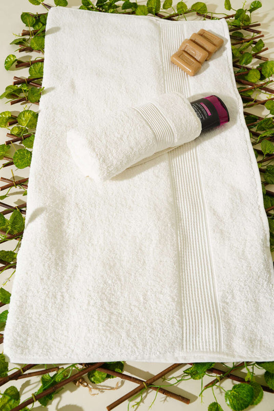 طقم مناشف حمام Betüş مكون من قطعتين باللون البيج