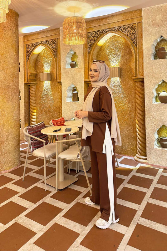 White Striped Slit Detailed Two Piece Suit Brown