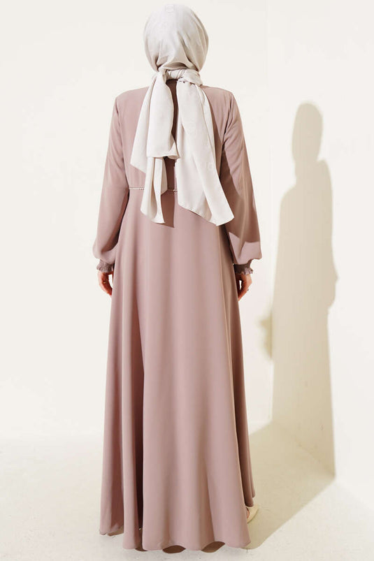 Abaya grande taille rembourrée avec poignets et épaules Gipel Beige