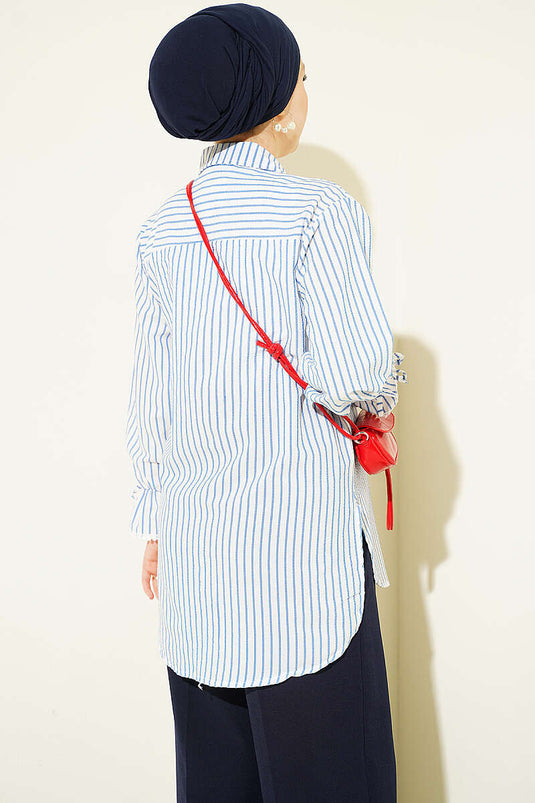 Chemise Rayée Bleue À Biais De Cheville