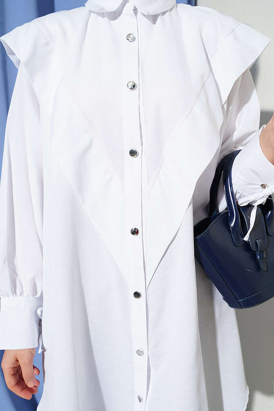 Chemise blanche à manches longues avec lien au poignet et col en V