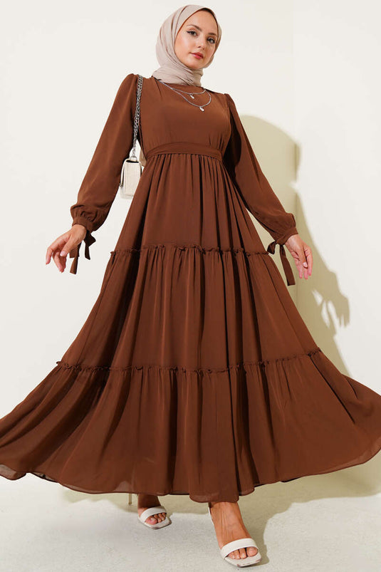 Lagenkleid mit Knöchelbändern, Braun