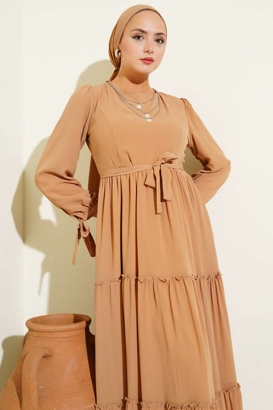 لاتيه فستان متعدد الطبقات برباط للكاحل