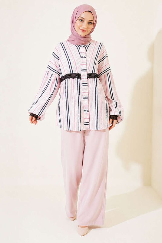 Chemise Rayée Rose Avec Détails En Dentelle Au Poignet