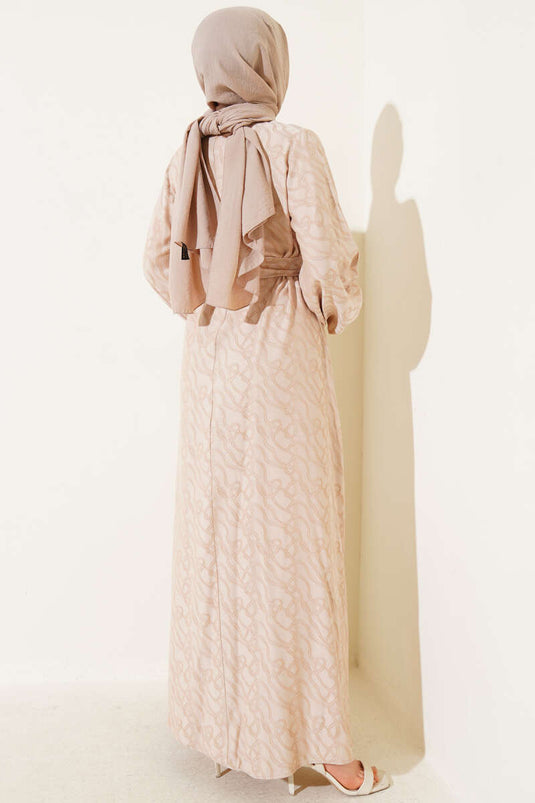 فستان بنمط عقدة الكاحل المطاطية باللون البيج