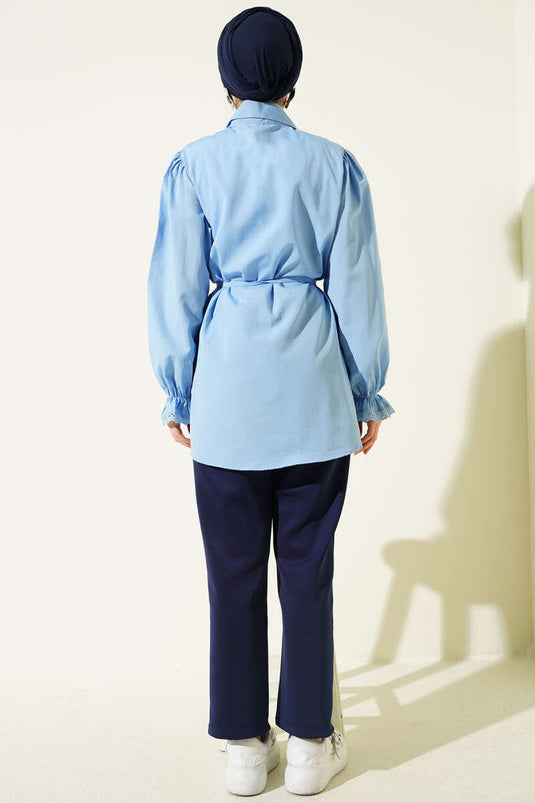 Chemise à manches élastiquées avec détails en guipure, bleu bébé