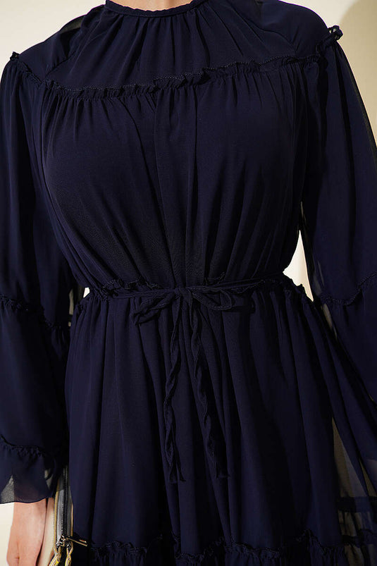 Ärmelloses mehrlagiges Chiffonkleid mit elastischem Bund, Marineblau