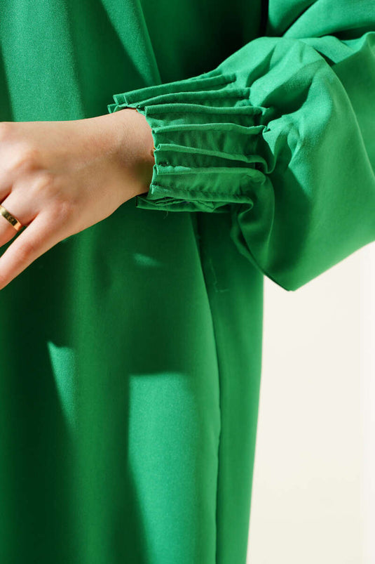 Chemise longue côtelée verte à chevilles