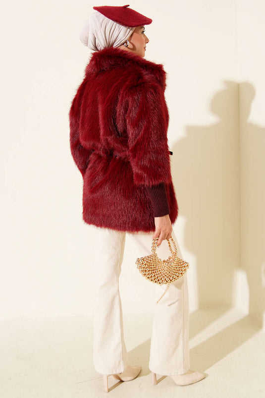 معطف فرو مضلع حتى الكاحل باللون العنابي