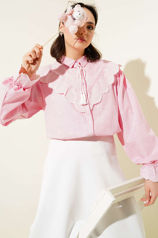 Chemise courte avec poignet et col brodés rose