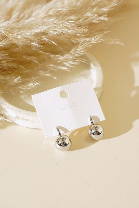 أقراط رخامية فضية