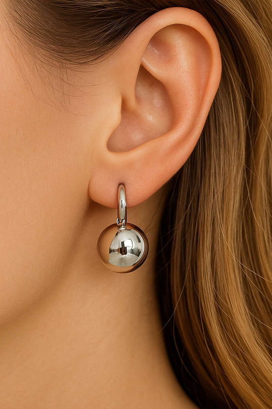 أقراط رخامية فضية